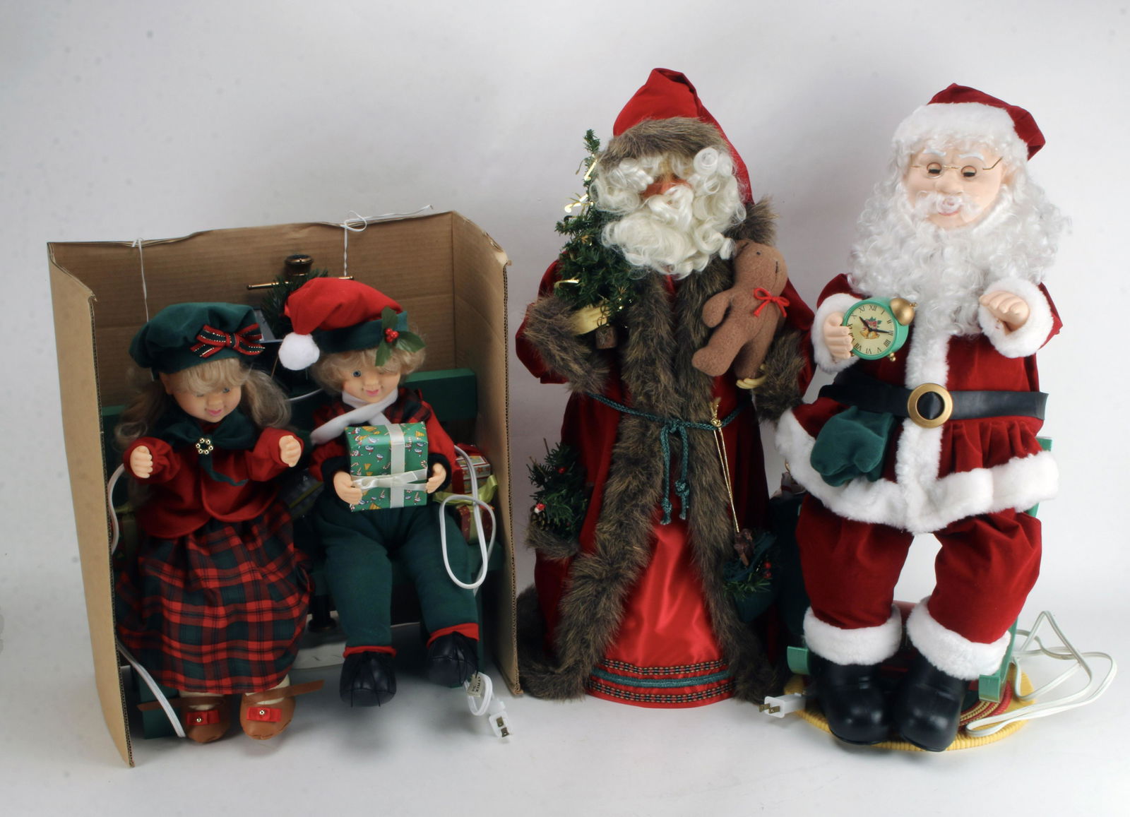 LARGE CHRISTMAS DECORATIONS SANTAS ELVES (1 of 6)