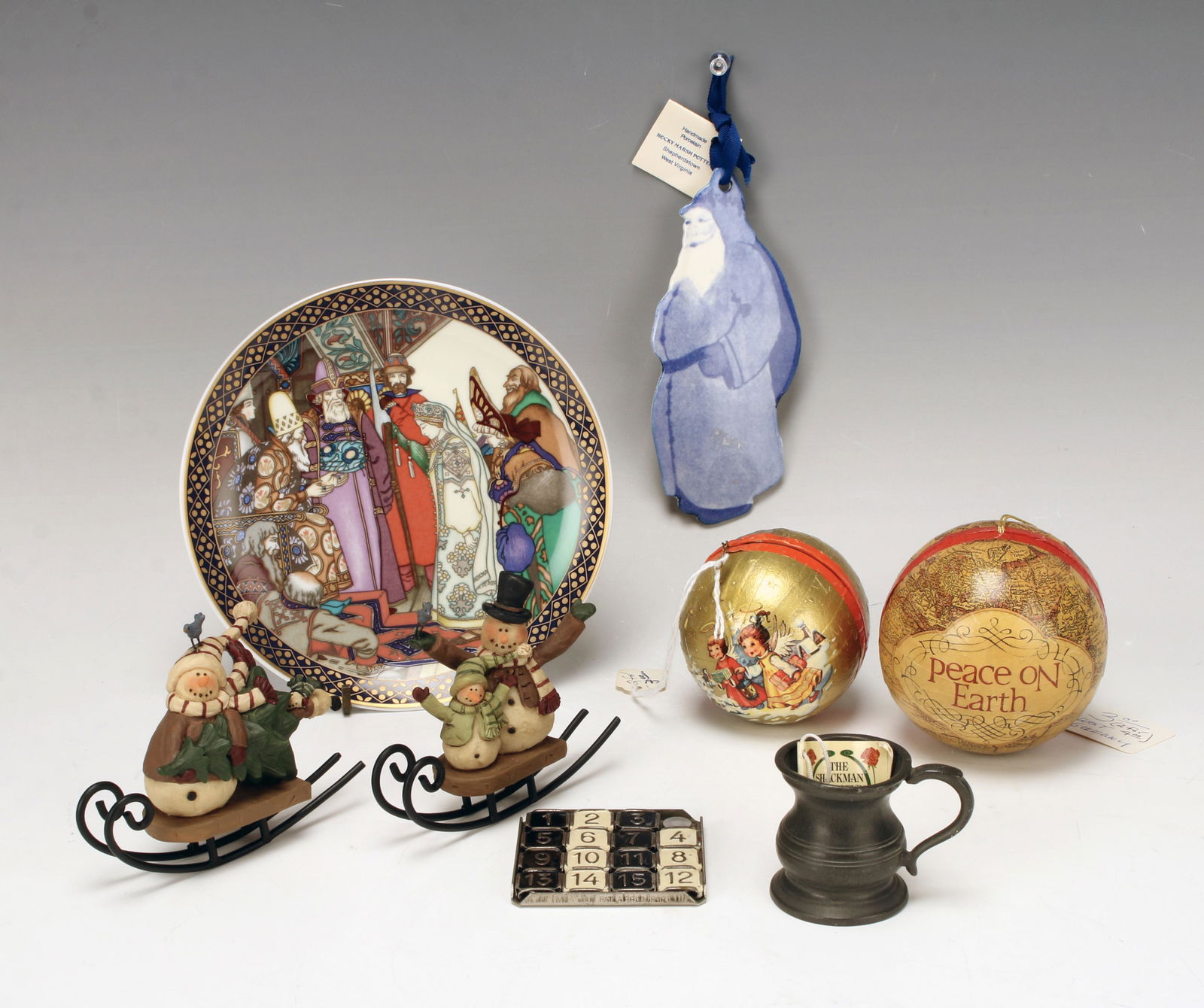 VINTAGE CHRISTMAS ORNAMENT DECOR LOT (1 of 3)