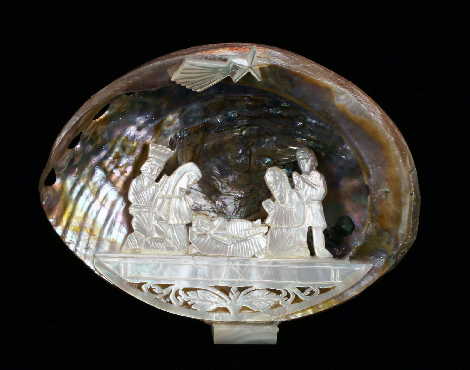CARVED SHELL NATIVITY SCENE (1 of 4)