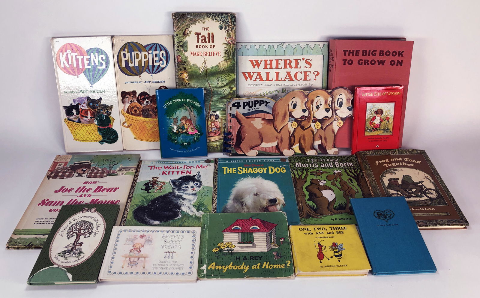 LOT VINTAGE KIDS BOOKS WITH ANIMAL CHARACTERS: LOT VINTAGE KIDS BOOKS WITH ANIMAL CHARACTERS Some Little Golden Books, Frog and Toad Are Friends, The Big Book to Grow On, Little Bits of Wisdom, Little Book of Proverbs, Kittens, 4 Pu
