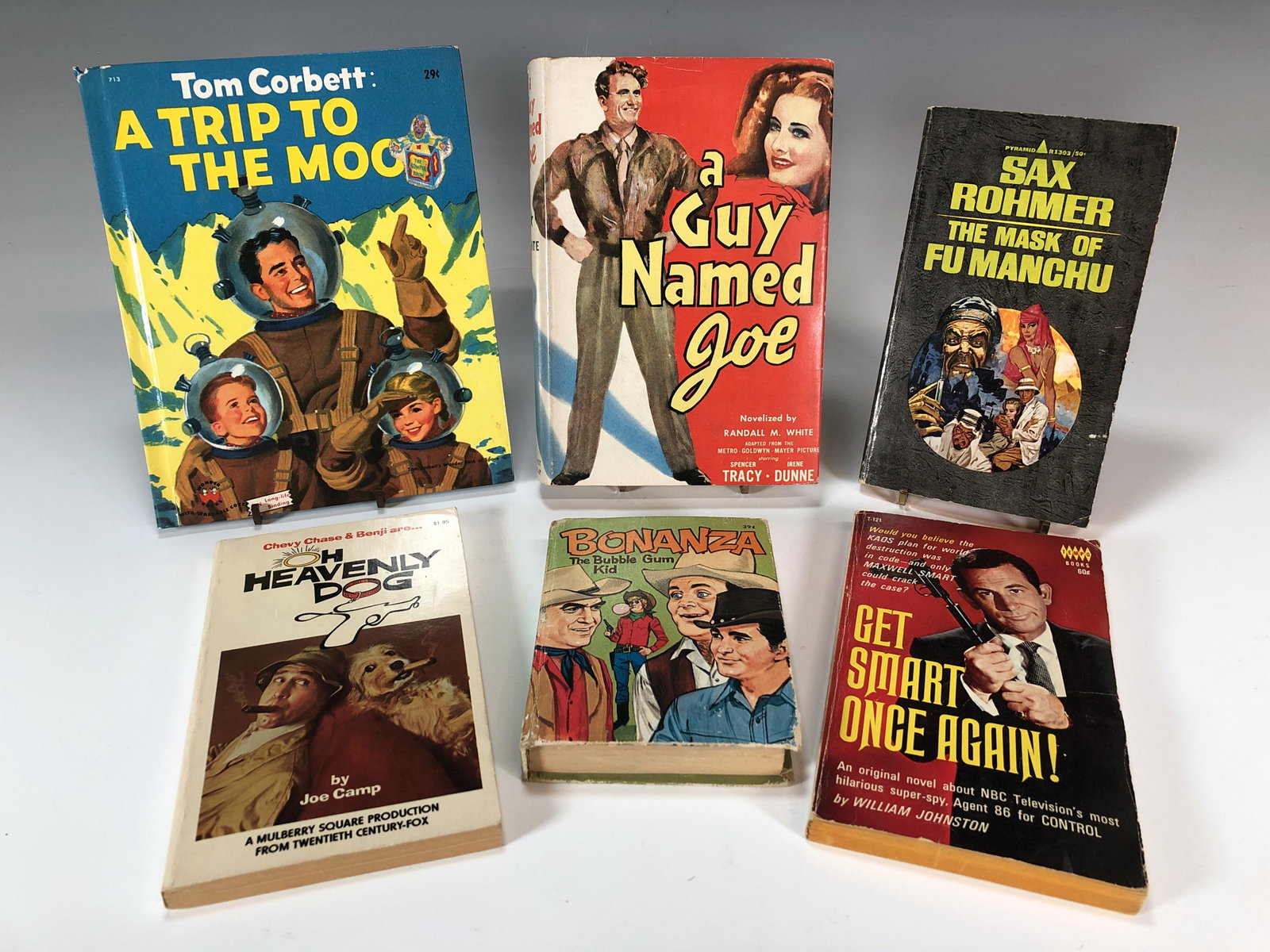 POP CULTURE TV & MOVIE BOOKS (1 of 2)