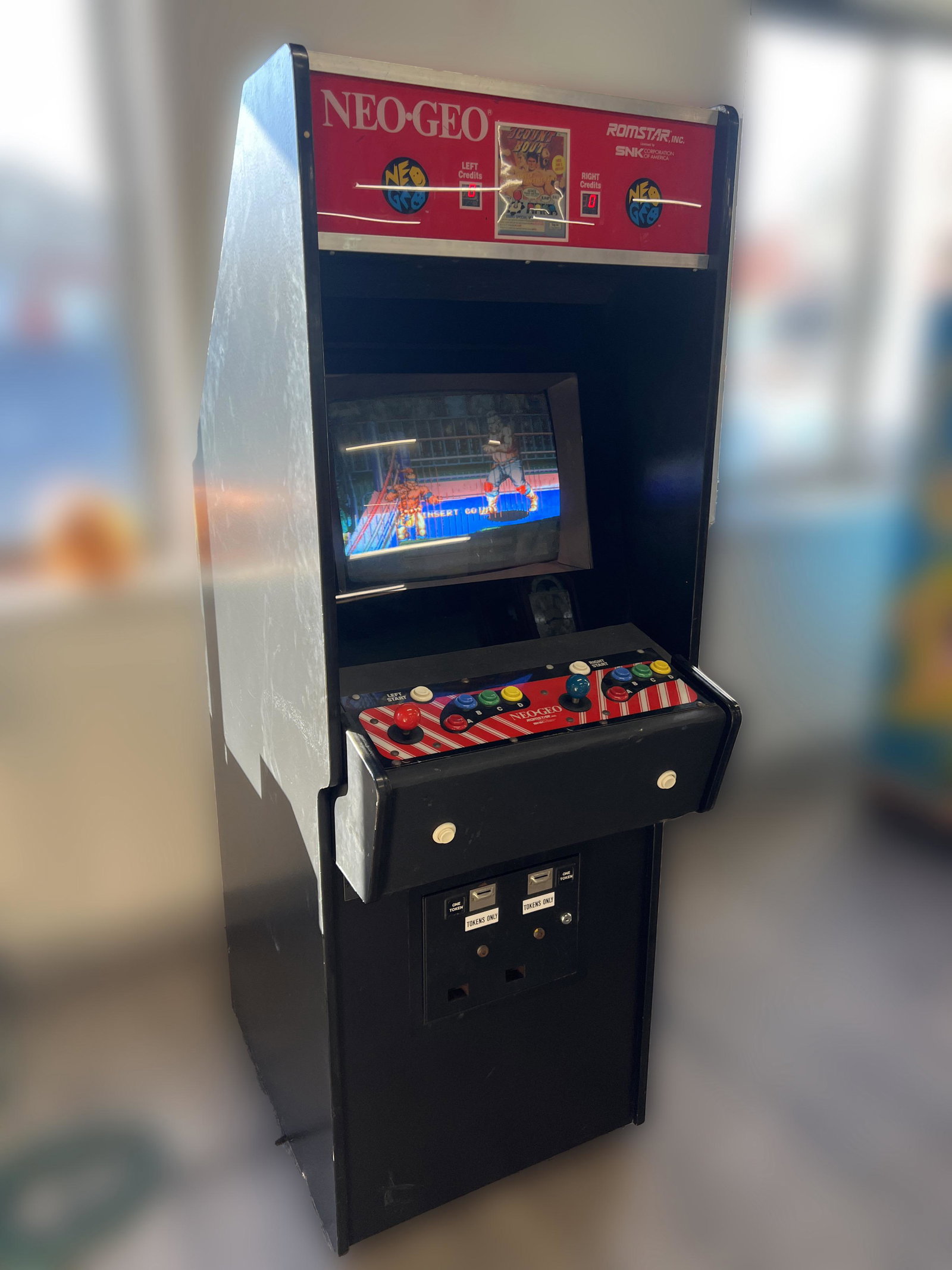 VINTAGE NEO GEO ARCADE CABINET 3 COUNT BOUT: VINTAGE NEO GEO ARCADE CABINET 3 COUNT BOUT Classic NEO GEO arcade cabinet. Plays arcade wrestling game 3 Count Bout. Great cabinet to make in a multi-cade. Condition- Some sc
