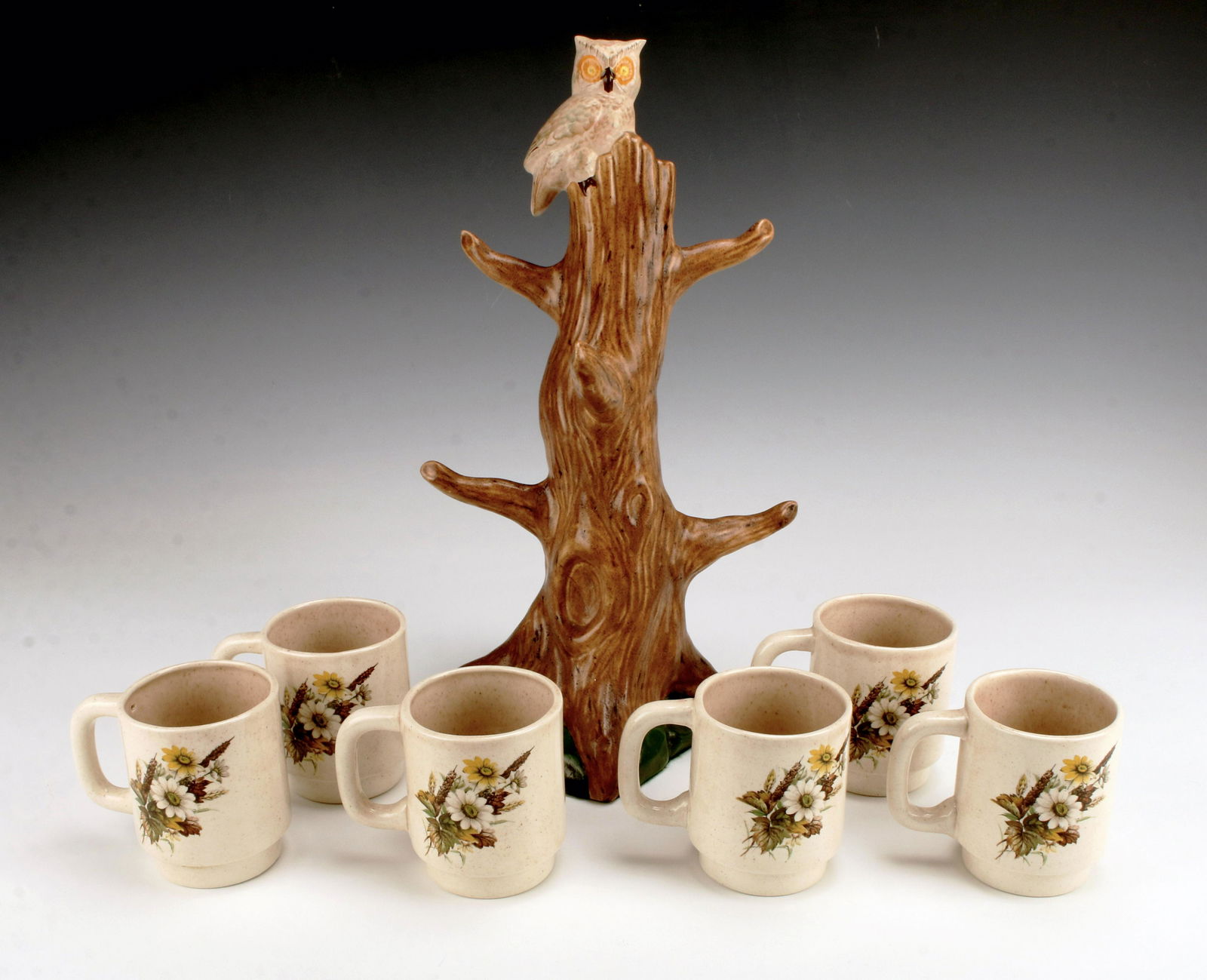 MCM OWL COFFEE MUG HOLDER (1 of 5)