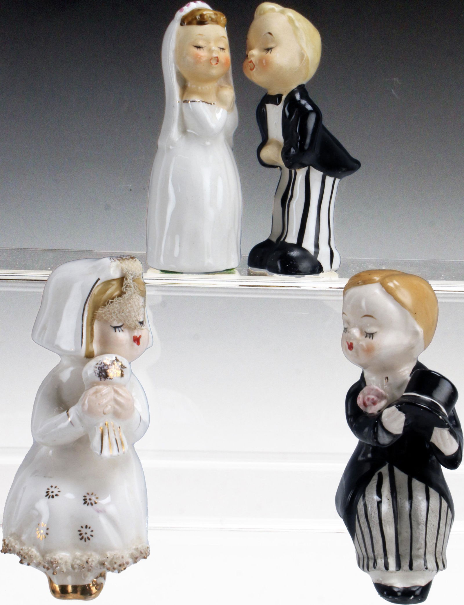 VINTAGE JAPAN BRIDE & GROOM SALT & PEPPER SHAKERS (1 of 4)