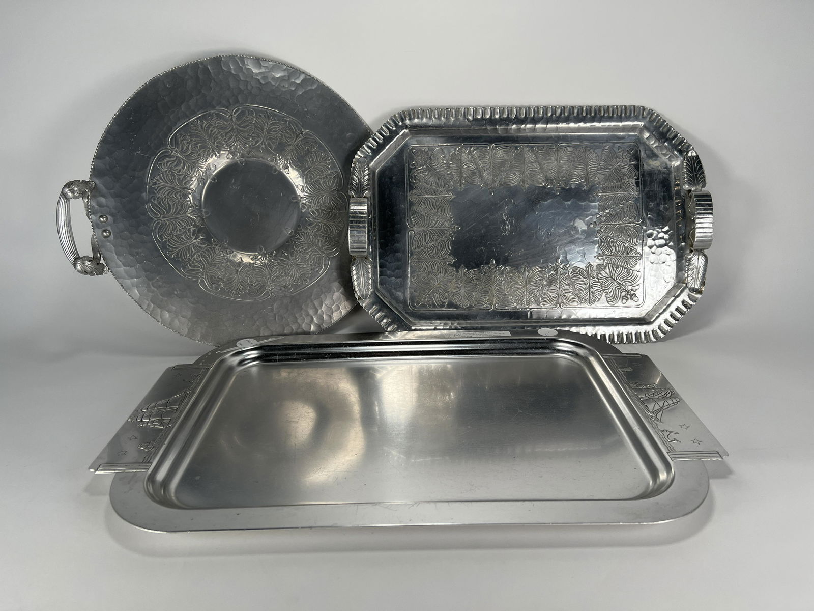 HAMMERED ALUMINUM 3 TRAYS (1 of 7)