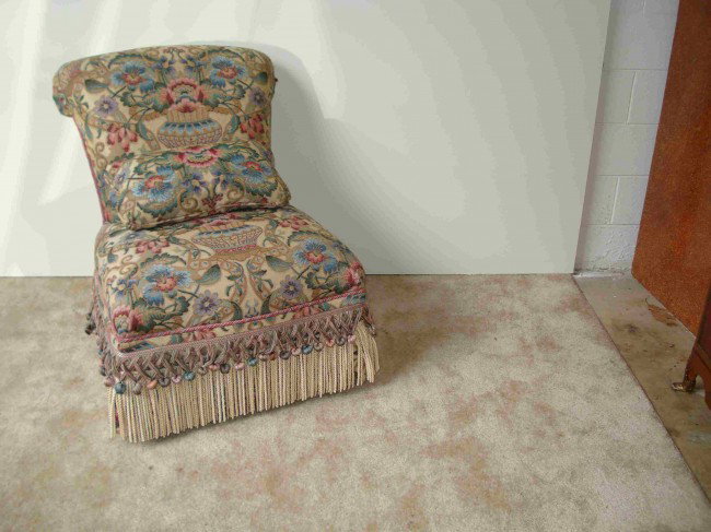 Custom Designer Settee and Slipper Chairs Set - 5