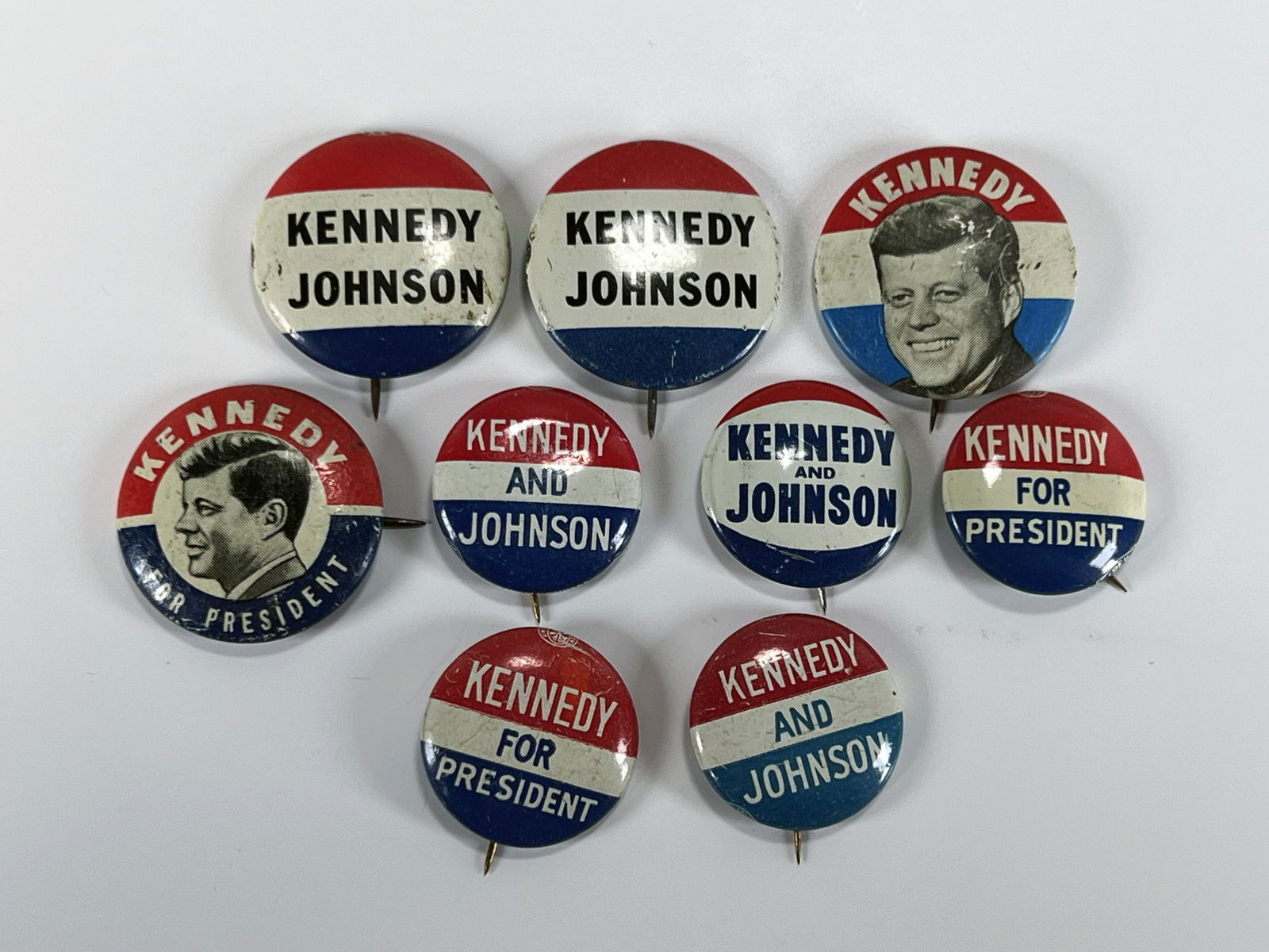 VINTAGE JOHN F KENNEDY CAMPAIGN BUTTONS (1 of 2)