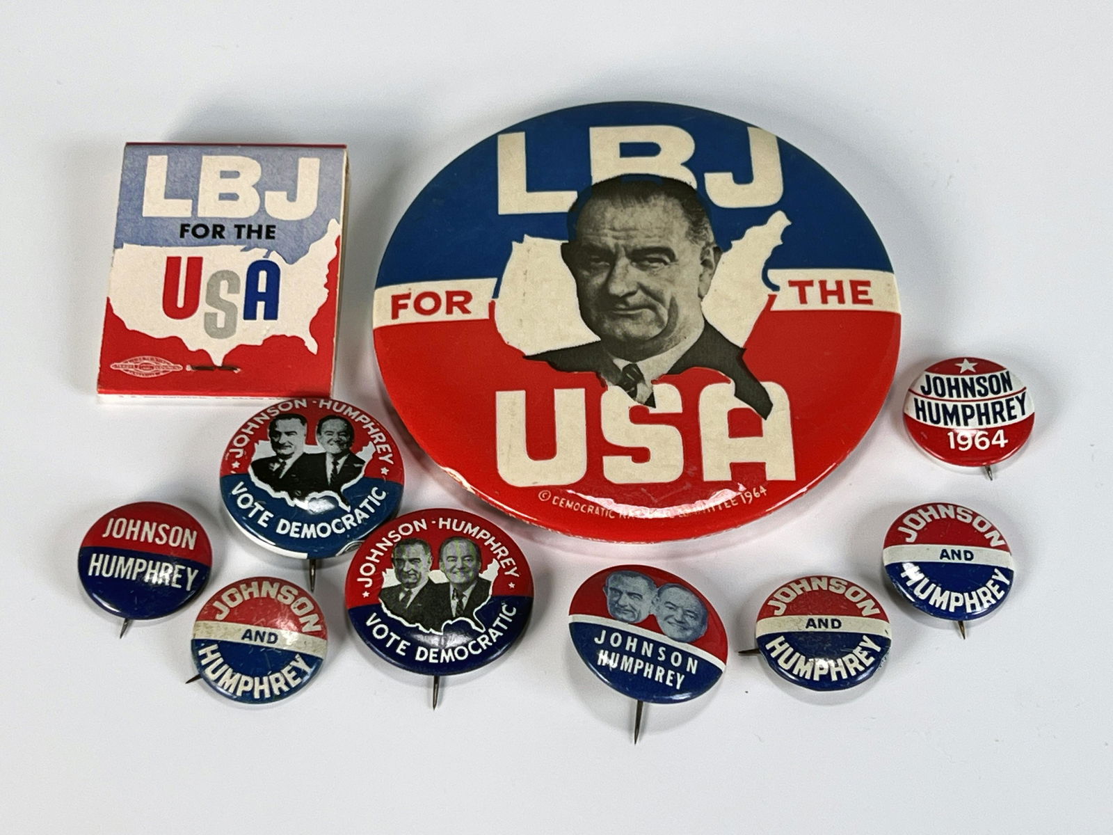 VINTAGE LYNDON B JOHNSON CAMPAIGN BUTTONS (1 of 2)