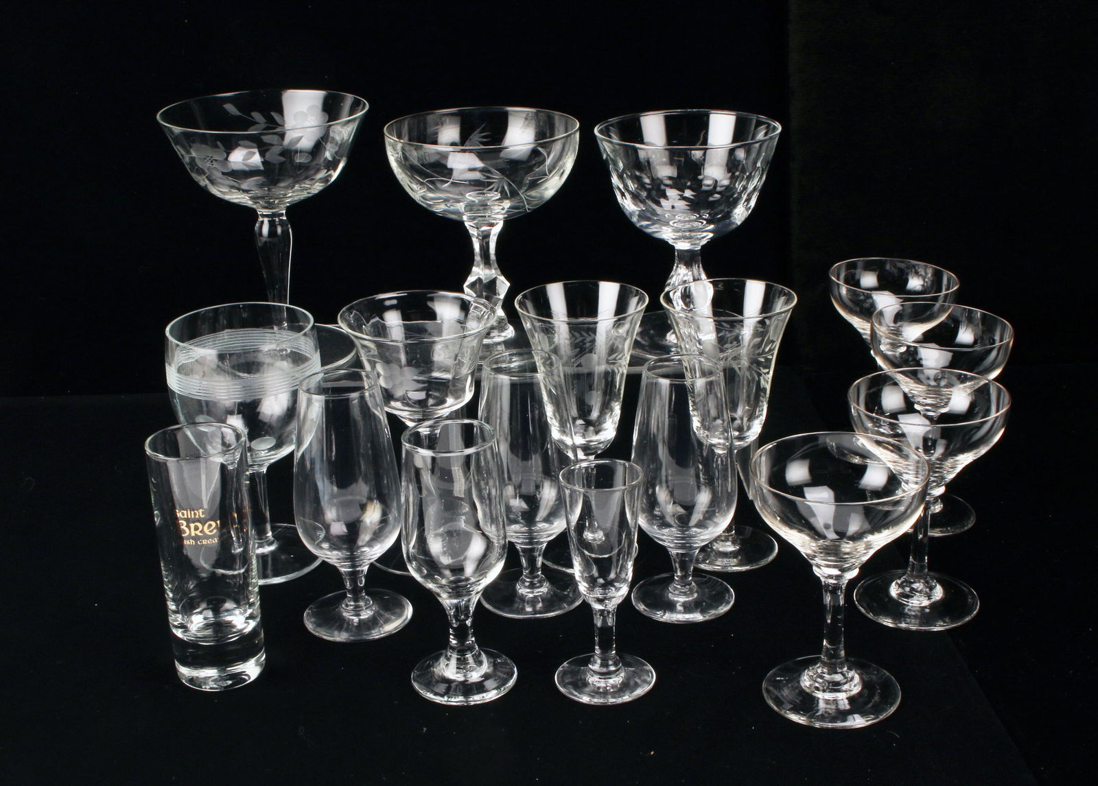 ASSORTED VINTAGE CRYSTAL STEMWARE (1 of 6)