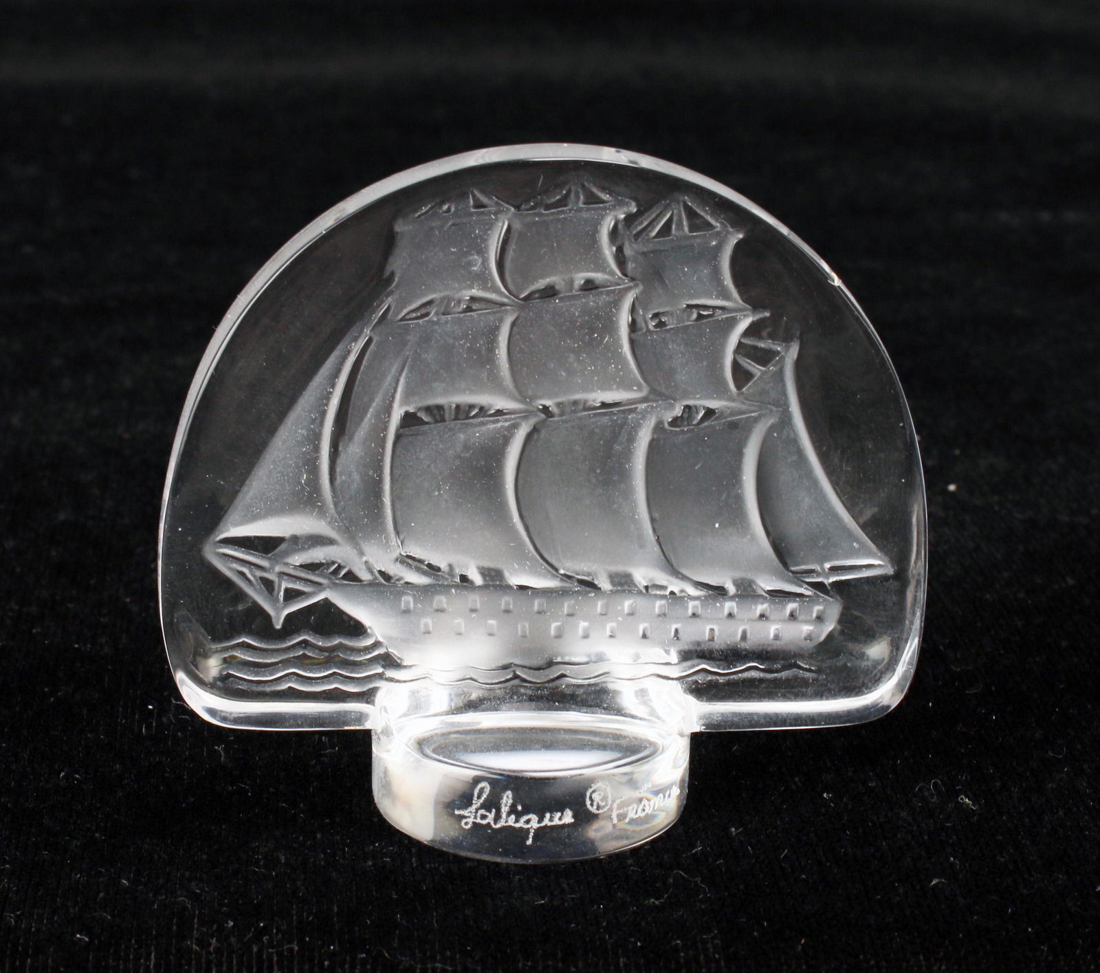 LALIQUE CRYSTAL SAILBOAT RELIEF (1 of 3)