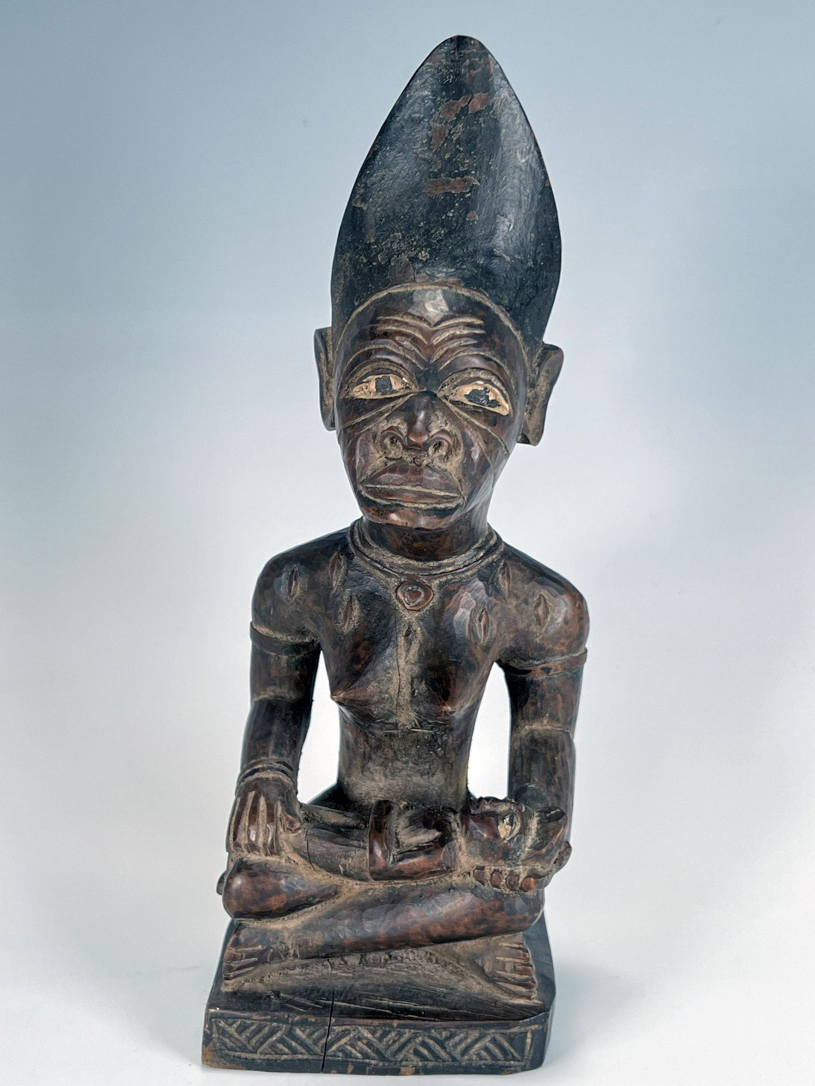 MINIATURE YOMBE MATERNITY FIGURE CONGO (1 of 7)
