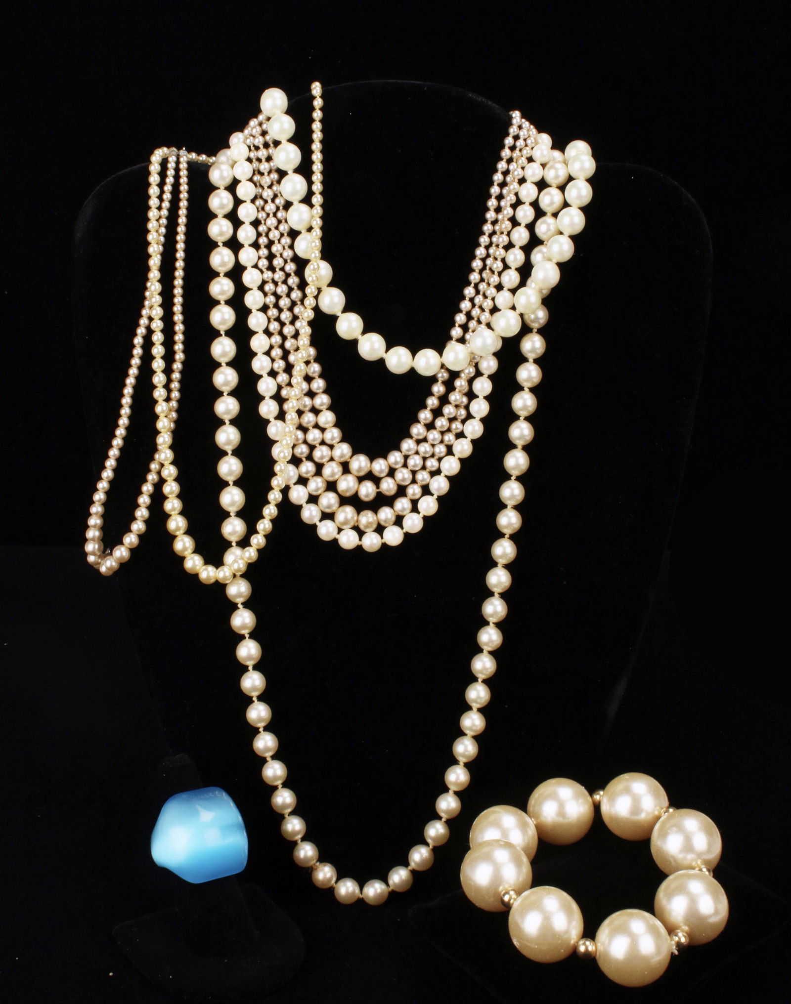 LOT OF VINTAGE COSTUME PEARLS & LUCITE RING (1 of 6)