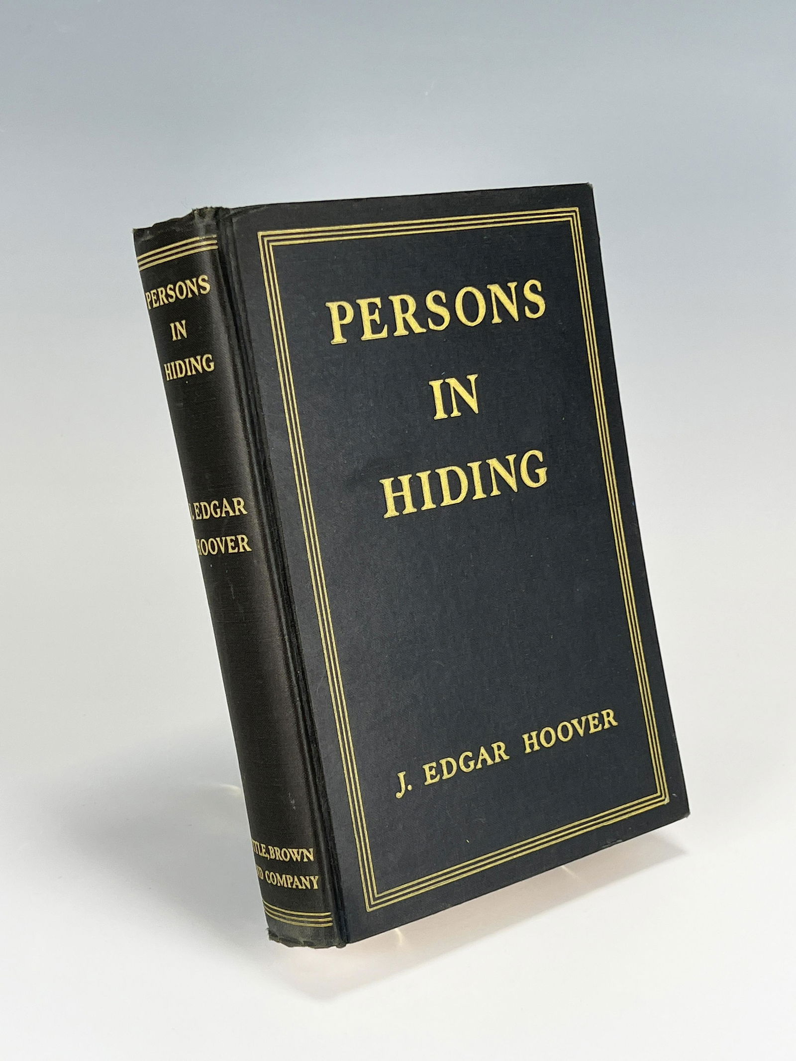 PERSONS IN HIDING BY J. EDGAR HOOVER HC: PERSONS IN HIDING BY J. EDGAR HOOVER HC 5 3/4" X 8 1/4" Shipping: Shipping and handling in the continental US will cost $20.97 -