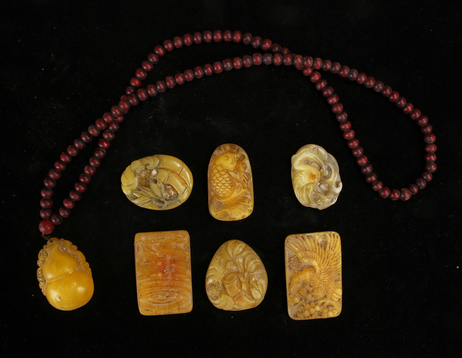 LOT OF FAUX AMBER PENDANTS (1 of 4)