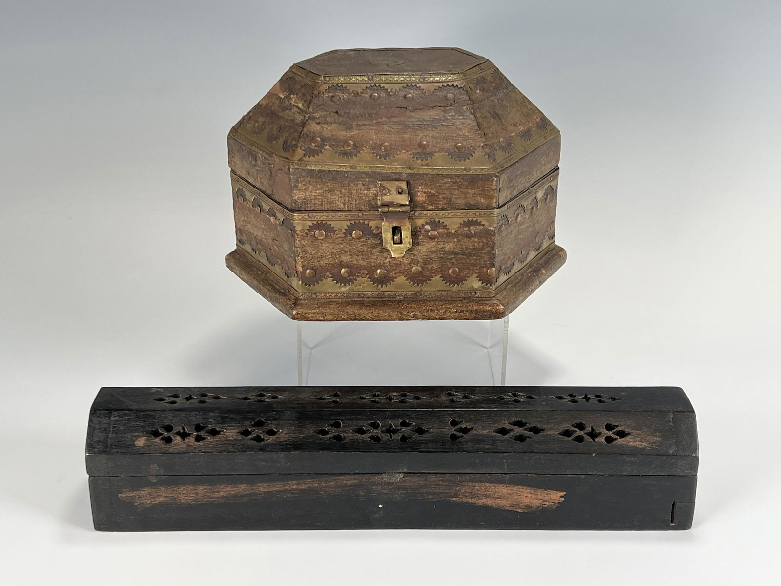2 WOODEN CHINESE BOXES (1 of 11)