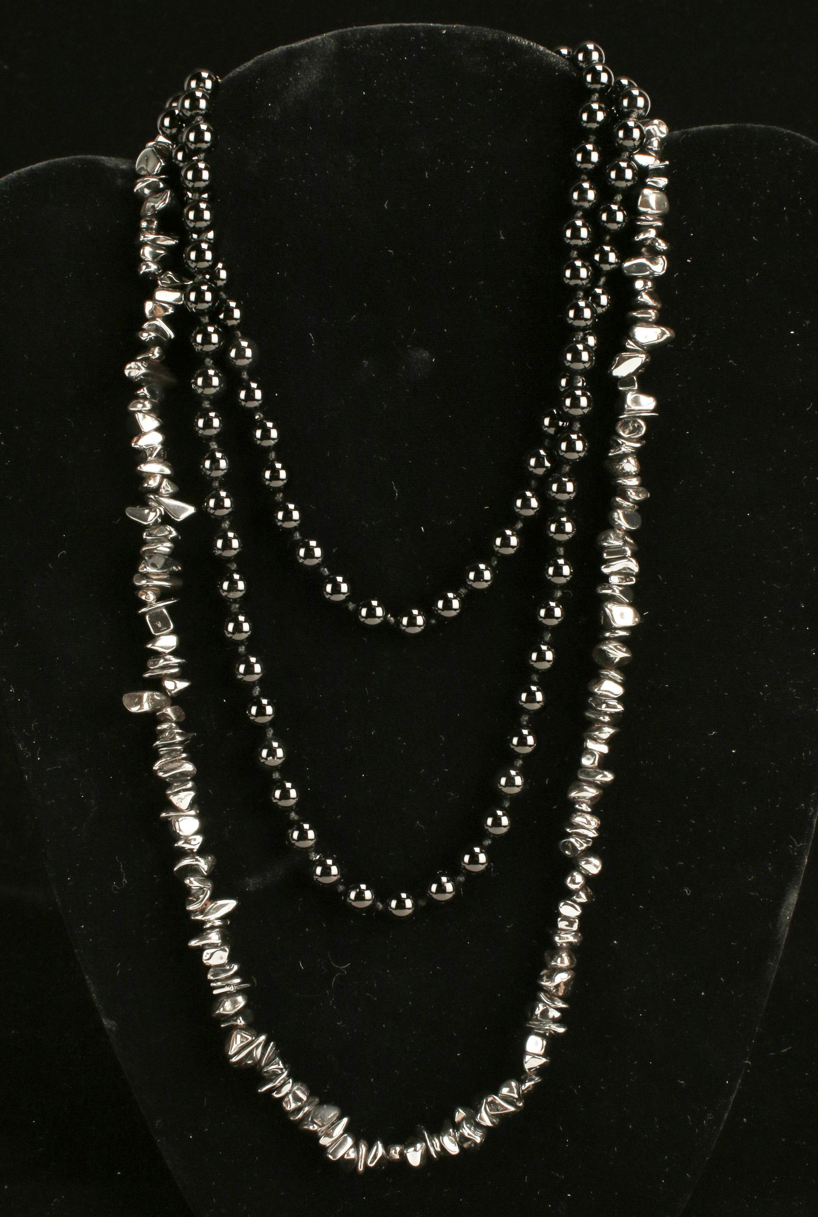 HEMATITE AND ONYX BEAD NECKLACES (1 of 4)