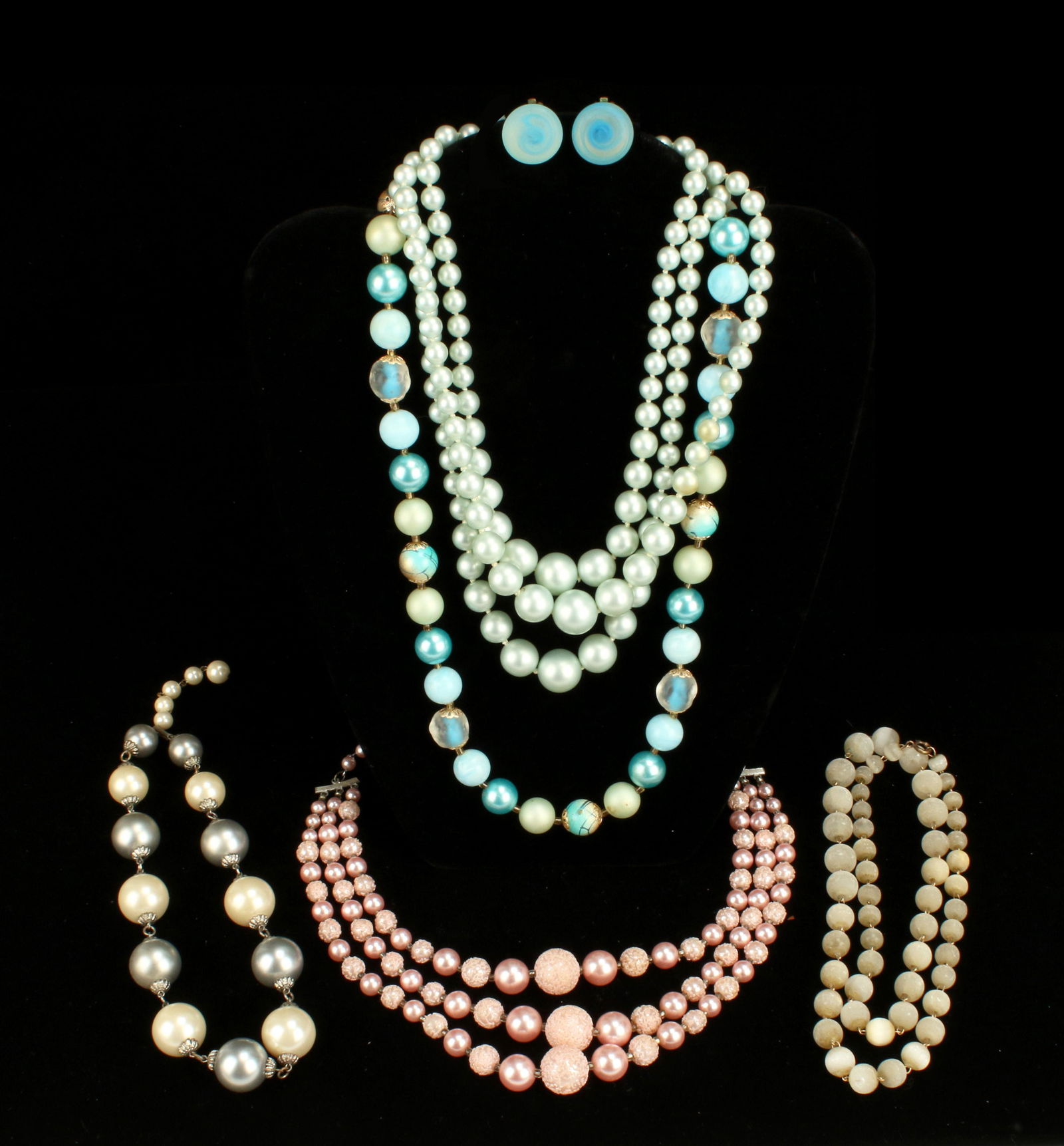 SPRINGTIME COSTUME LOT PASTEL NECKLACES JEWELRY (1 of 6)