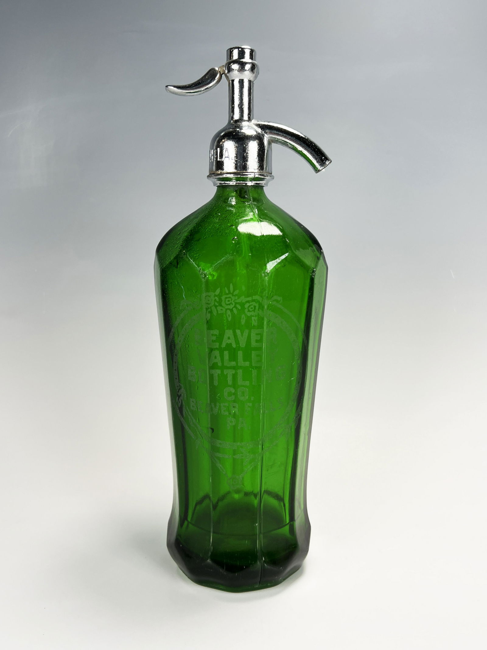 EMERALD GREEN BEAVER FALLS SELTZER SIPHON BOTTLE (1 of 6)