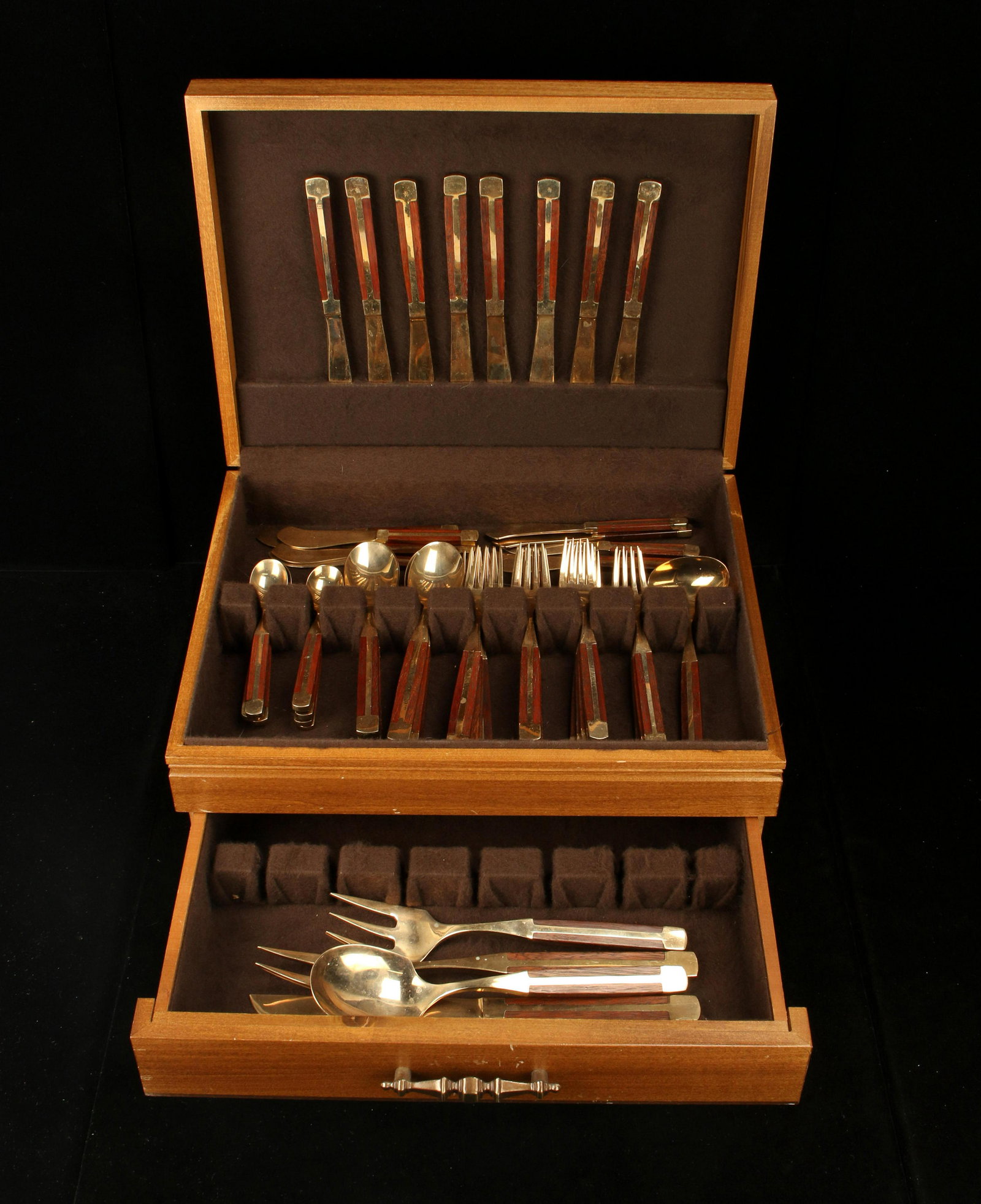 MID CENTURY GOLD & WOOD FLATWARE SERVICE FOR 8 (1 of 4)