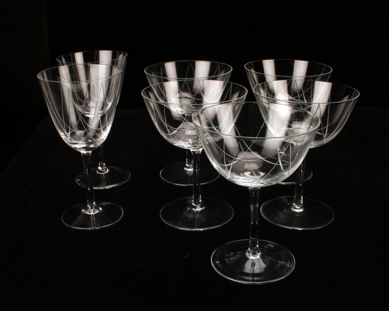 FINE CRYSTAL MID CENTURY ETCHED CHAMPAGNE GLASSES (1 of 6)