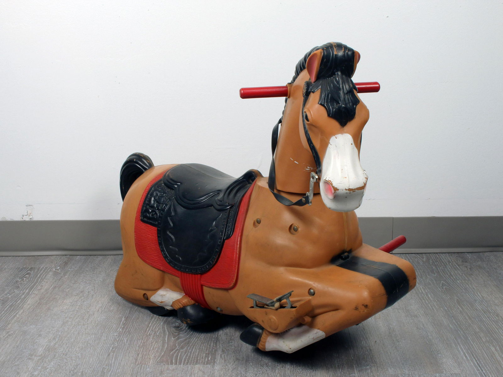 Electric hotsell rocking horse