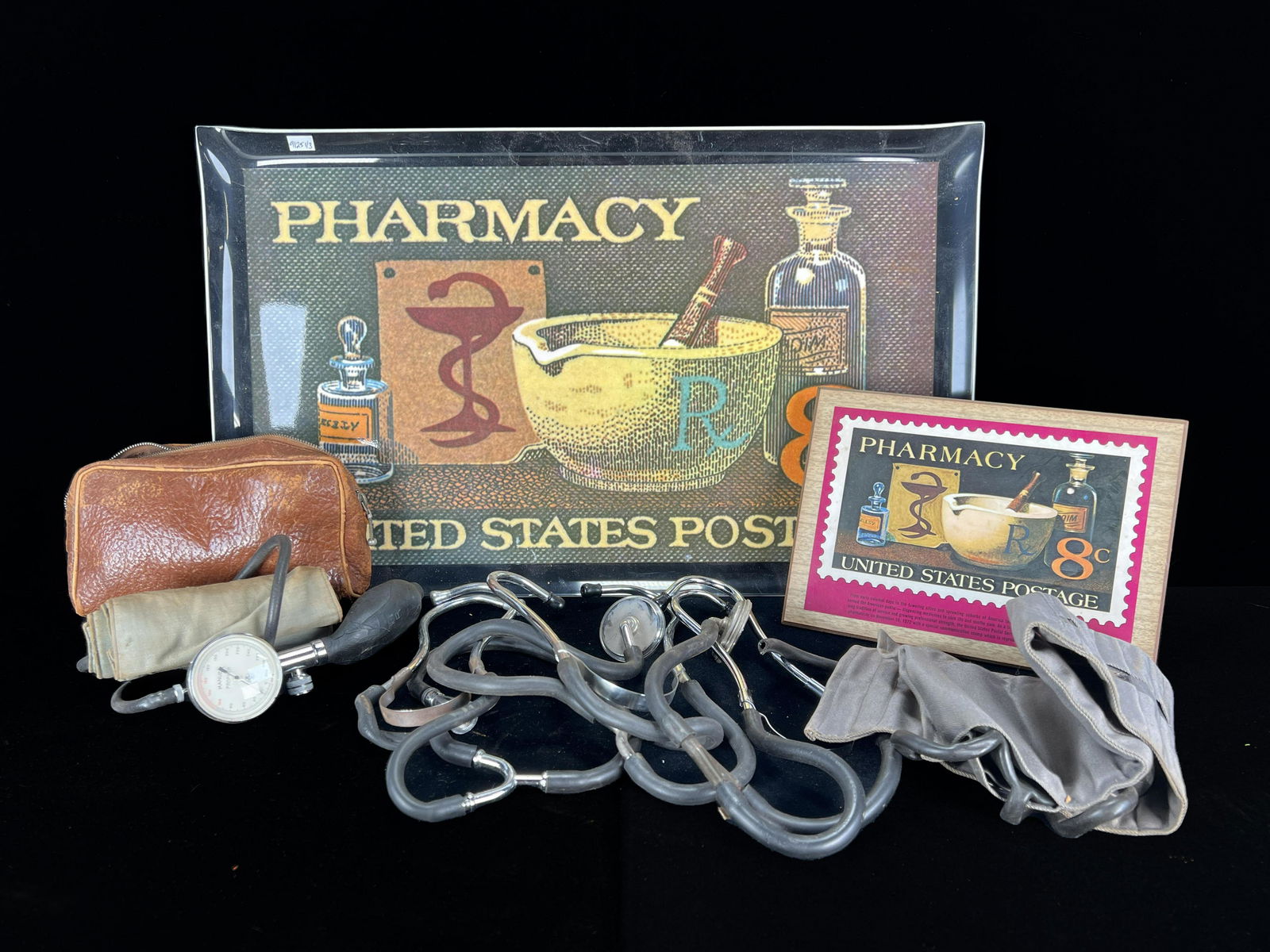 ASSORTED LOT OF PHYSICIAN AND PHARMACY ITEMS (1 of 1)