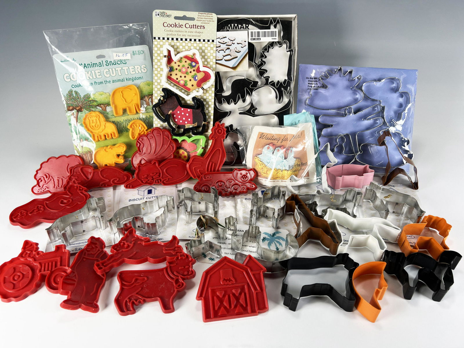 VARIOUS ANIMAL THEME COOKIE CUTTERS (1 of 5)