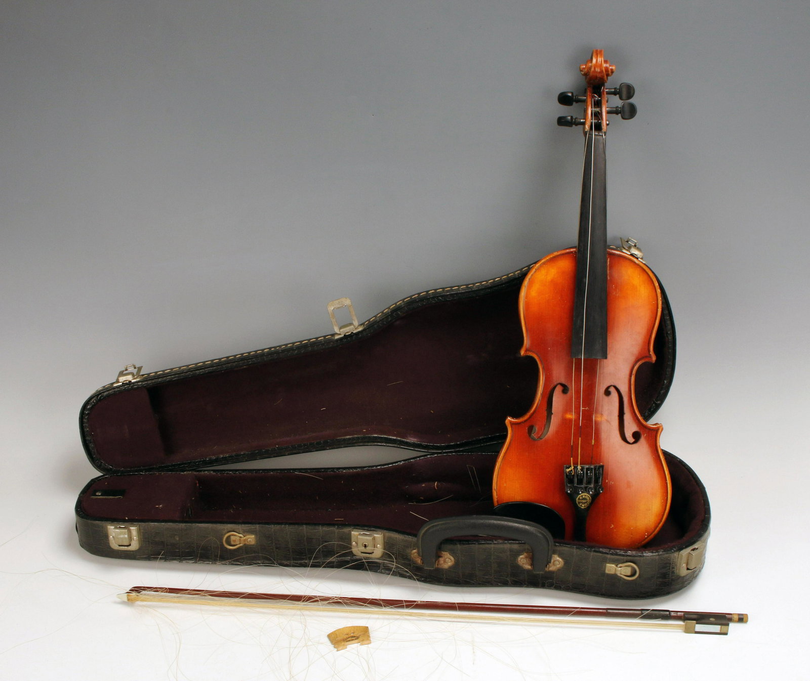 VINTAGE KRONOTONE GERMANY VIOLIN WITH BOW & CASE (1 of 12)