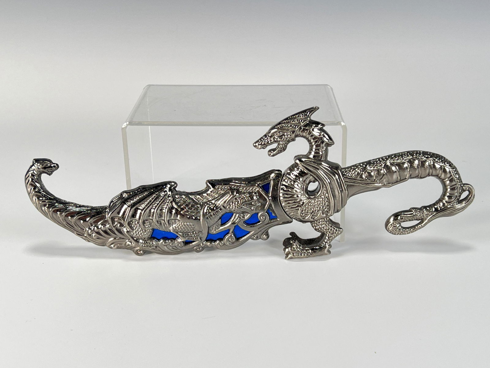 DECORATIVE DRAGON KNIFE (1 of 2)
