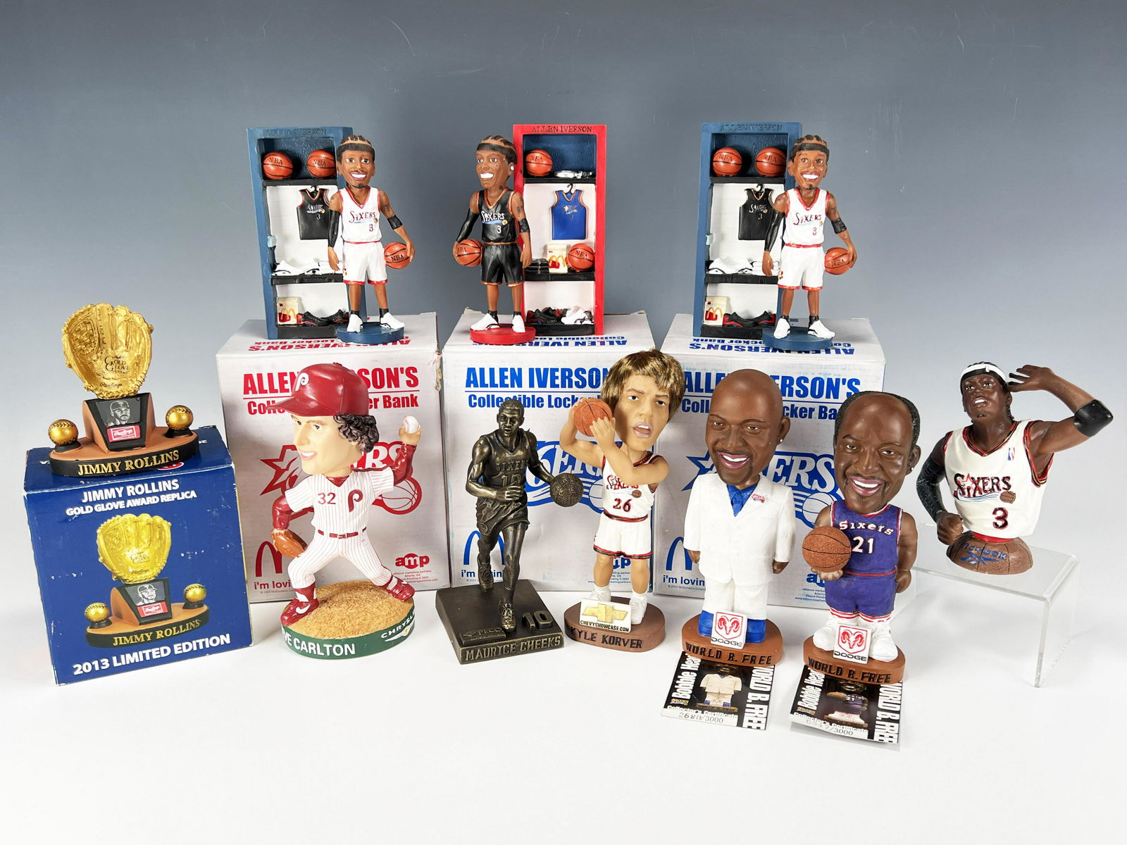COLLECTION OF PHILADELPHIA 76ERS PHILLIES BOBBLE HEADS (1 of 4)