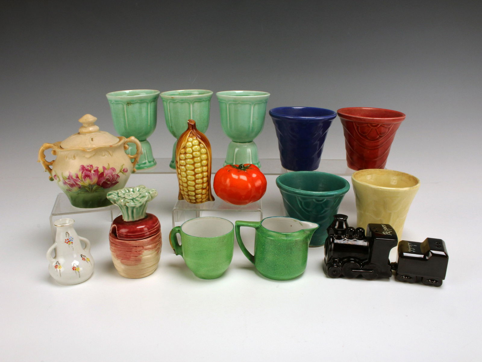 COLORFUL CERAMIC KITCHEN ITEMS SALT PEPPERS USA & JAPAN: COLORFUL CERAMIC KITCHEN ITEMS SALT PEPPERS USA & JAPAN Egg cups, sugar, creamer, salt cellar, salts and peppers. Some marked USA, some marked Japan. 4