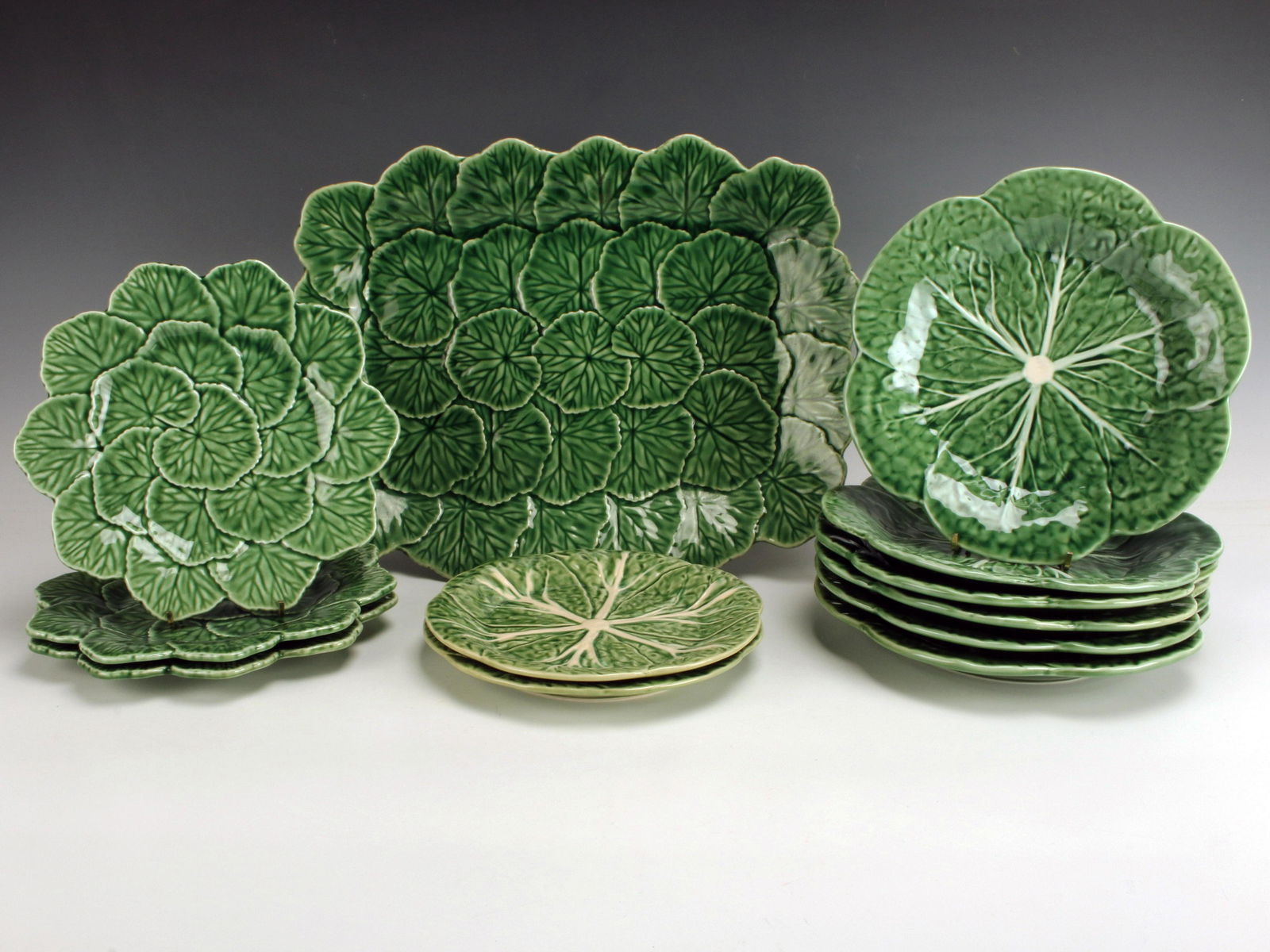 BORDALLO PINHEIRO PORTUGAL CABBAGE PLATES (1 of 7)