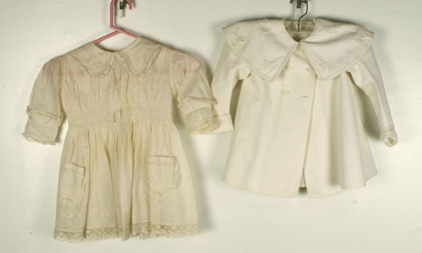 VINTAGE CHILDREN'S OR DOLL'S CLOTHES: VINTAGE CHILDREN'S OR DOLL'S CLOTHES Embroidered linen and cotton clothes. Shipping: Shipping and handling in the continental US will