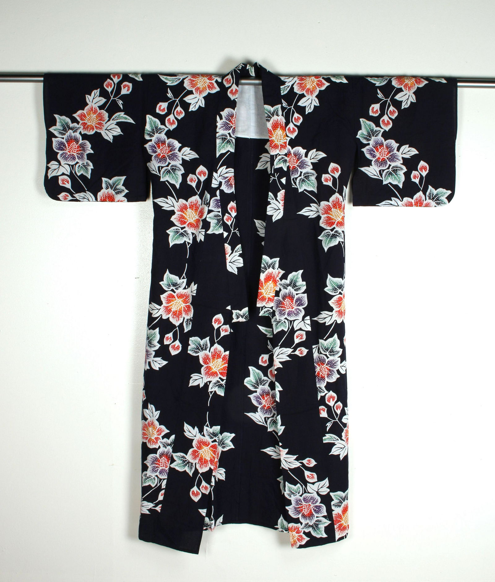 NAVY COTTON FLORAL KIMONO: NAVY COTTON FLORAL KIMONO Tropical flower pattern. 51 x 56" Shipping: Shipping and handling in the cont