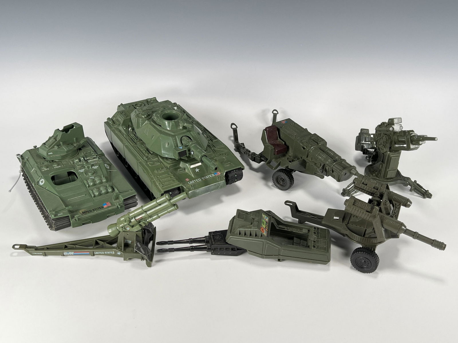 G.I. JOE VEHICLE LOT: G.I. JOE VEHICLE LOT Incomplete with various condition issues, see photos. 11 1/4" x 6" x 4 1/4" Shipping: <