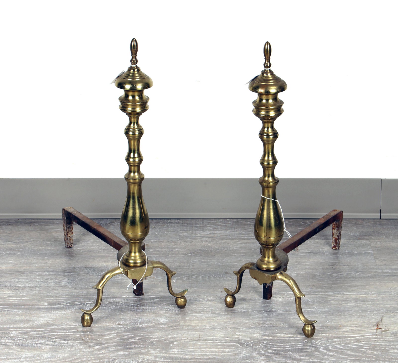 PAIR OF VINTAGE BRASS ANDIRONS (1 of 2)