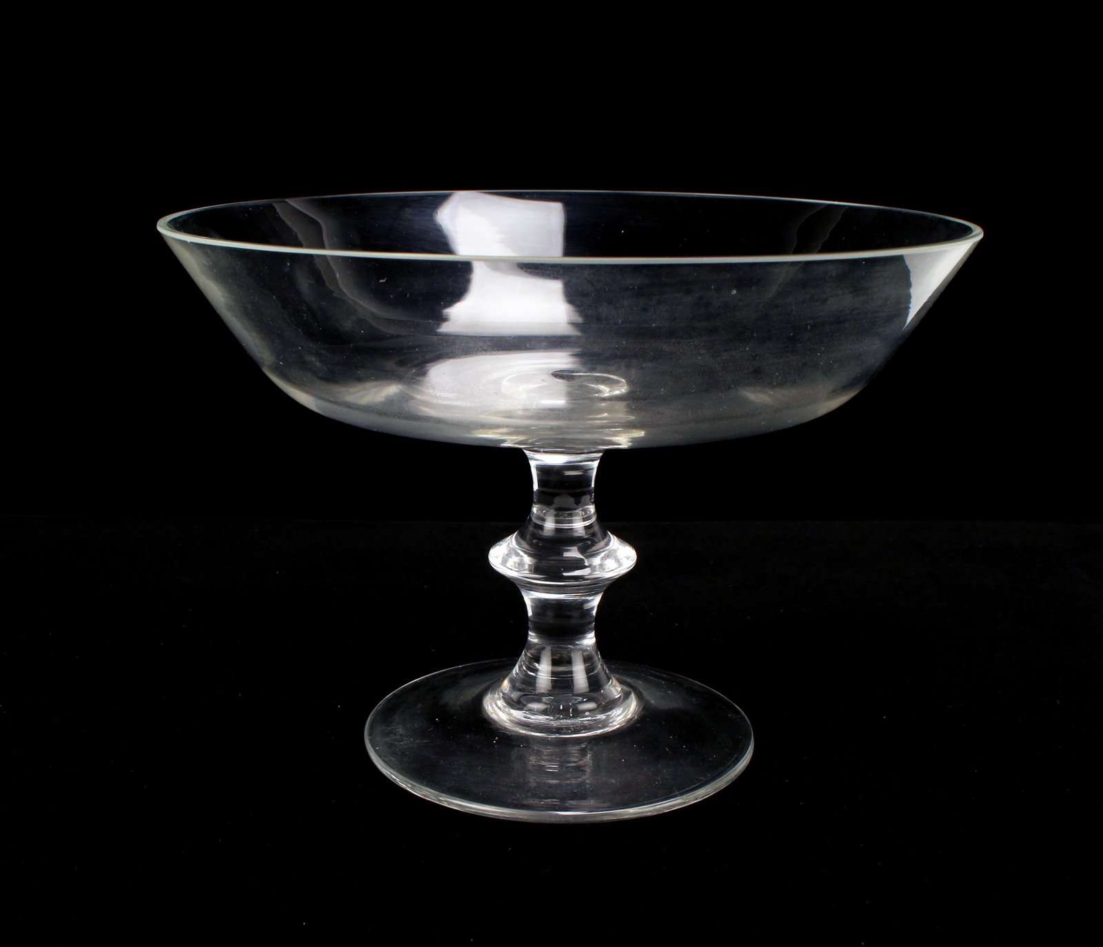 TIFFANY GLASS FOOTED CENTERPIECE BOWL (1 of 5)