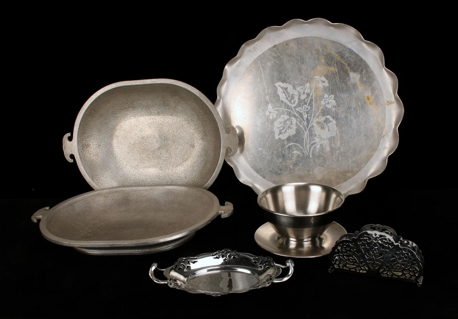 LOT OF ALUMINUM & CHROME GUARDIAN PLATTERS, ONEIDA DIP SERVER, IRVIN WARE (1 of 2)