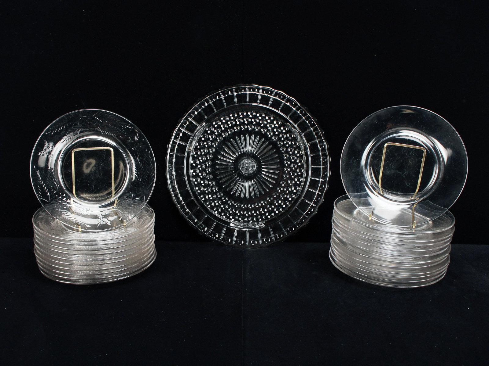 GLASS PLATES & SERVING TRAY (1 of 6)