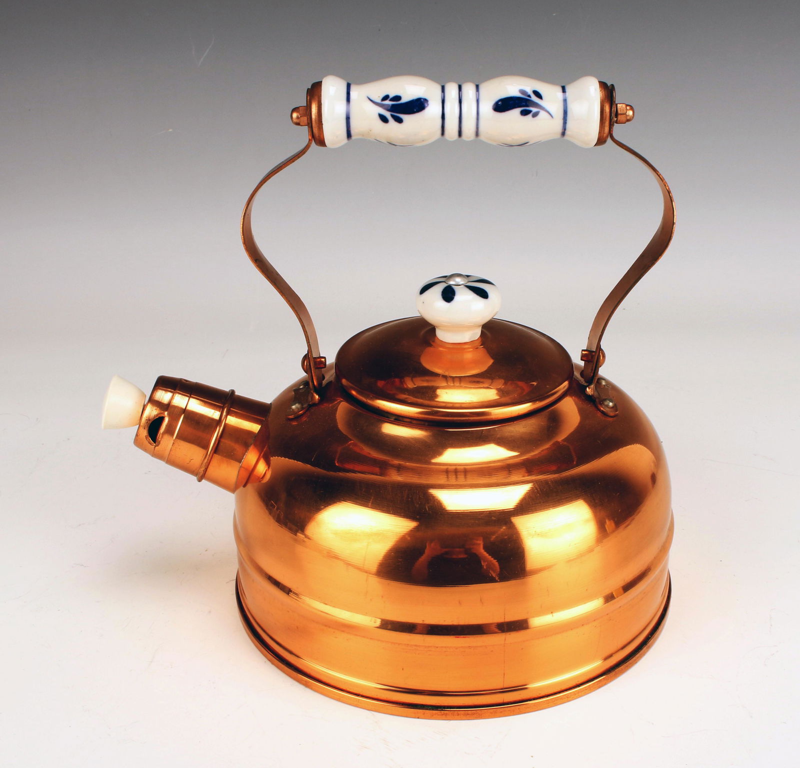 COPPER TEA KETTLE (1 of 2)