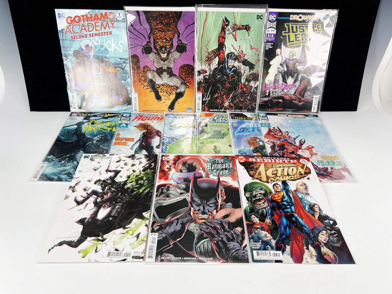 LOT OF MODERN DC COMICS (1 of 6)