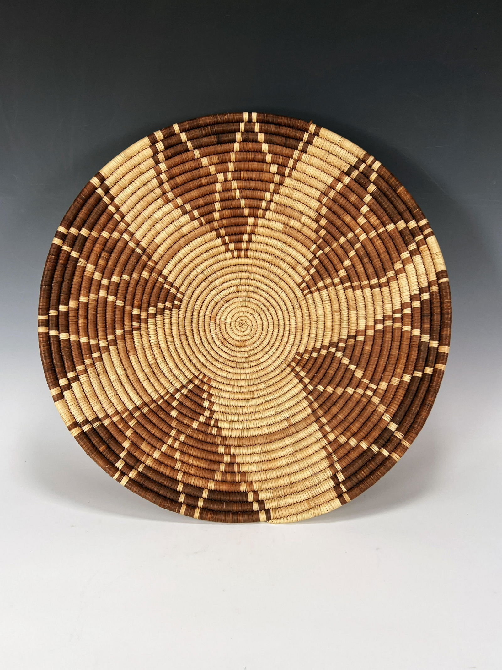 NATIVE AMERICAN WOVEN BASKET (1 of 3)