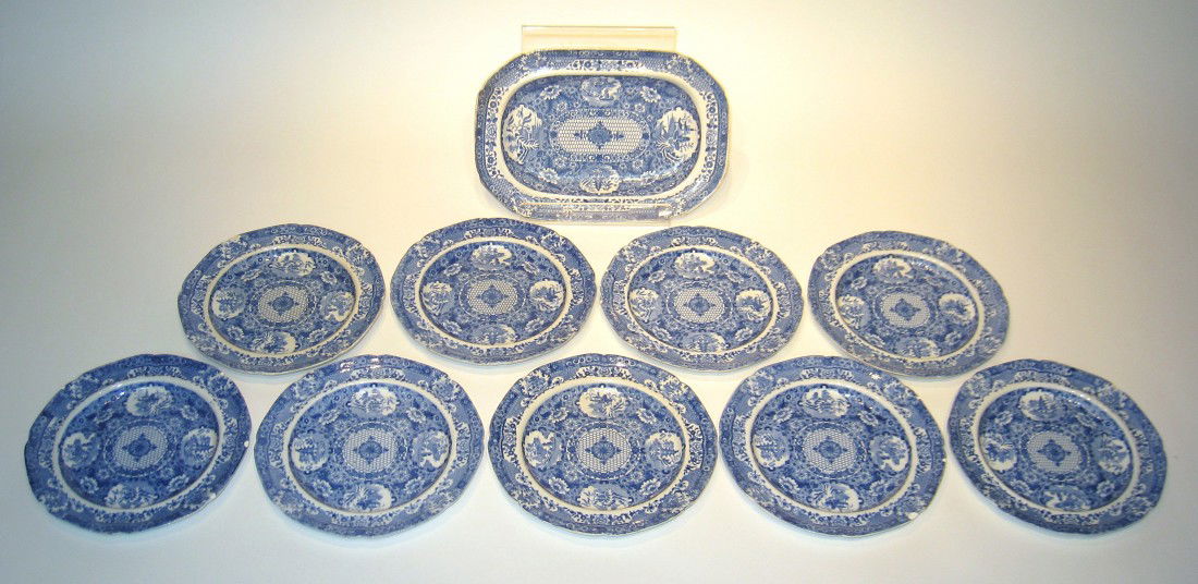 Spode "Net Pattern" Plates: A set of Spode ware, the "Net" Pattern, early 19th century transfer blue and white, includes 9 7" plates (some with minor edge chips) and a 9 1/2" serving plate.