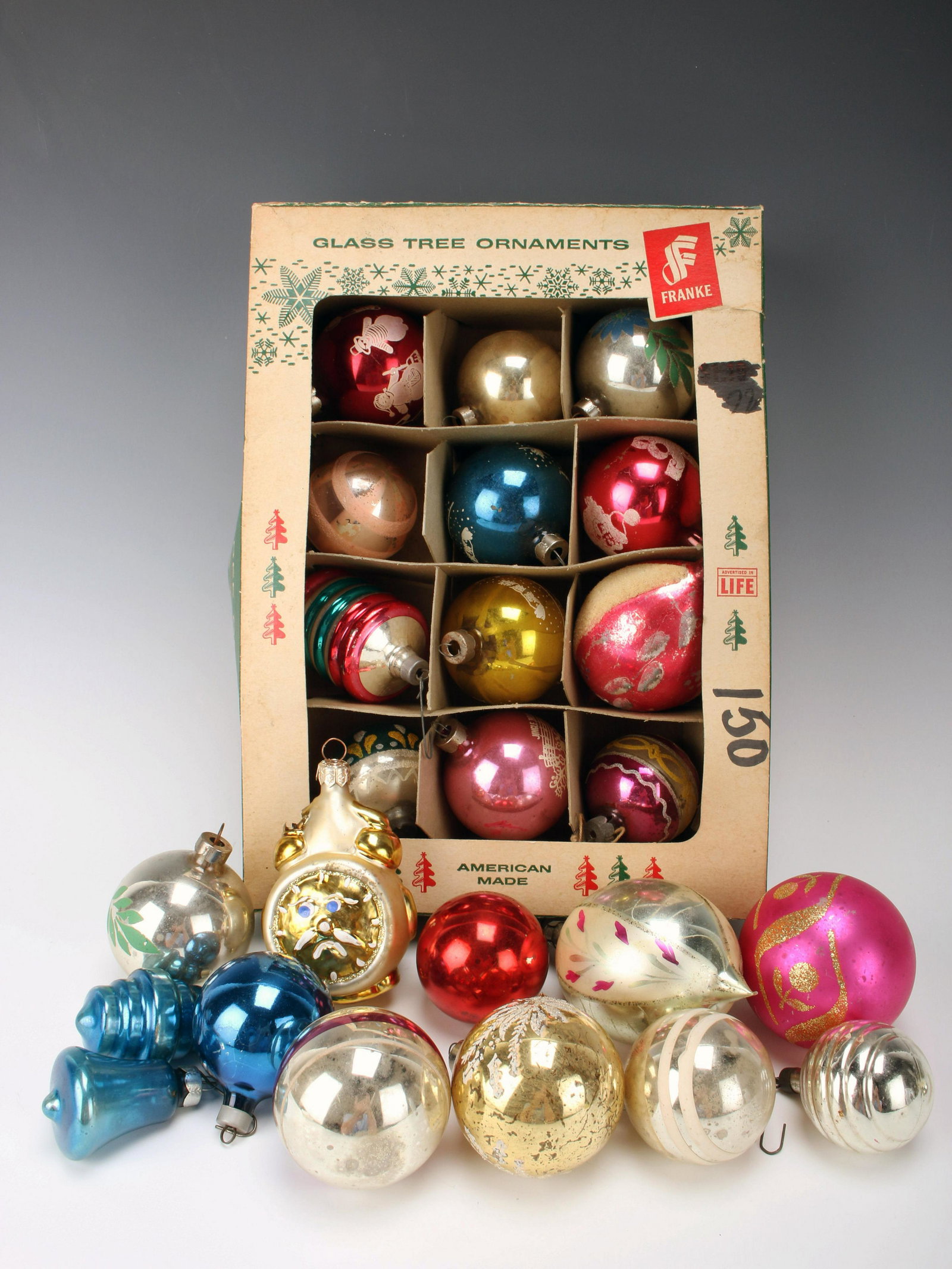 VINTAGE GLASS CHRISTMAS ORNAMENTS: VINTAGE GLASS CHRISTMAS ORNAMENTS </