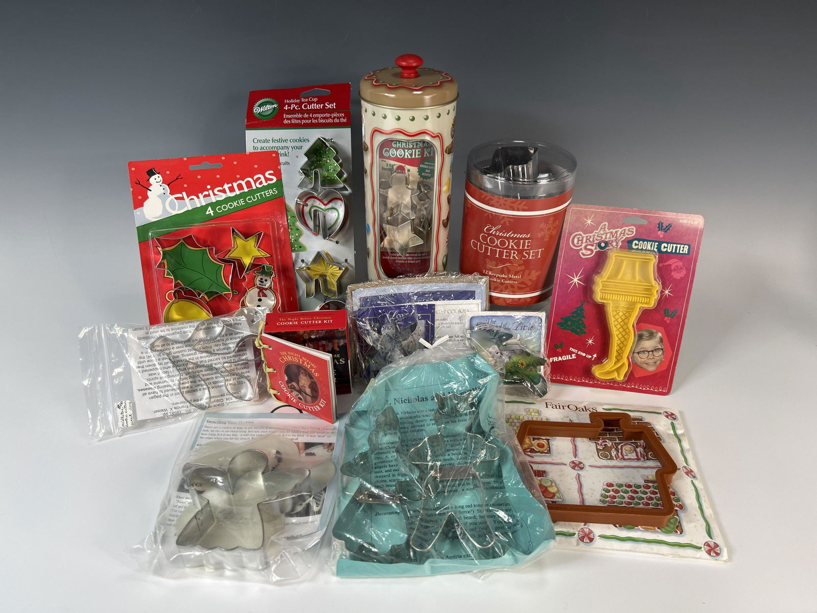 HOLIDAY COOKIE CUTTERS (1 of 3)