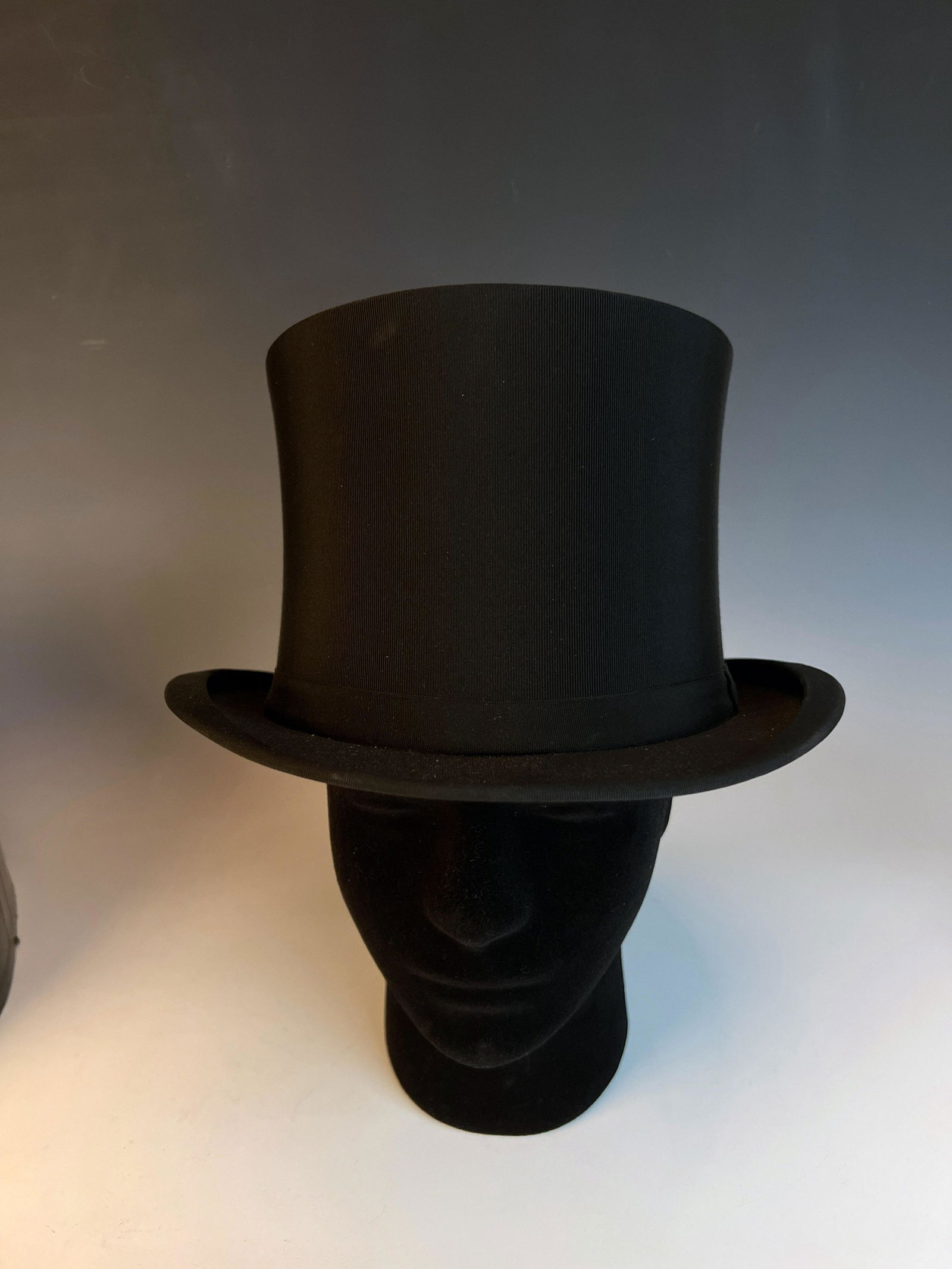 LIBLEY LINDSAY & CURR CO. GROSGRAIN TOP HAT (1 of 4)