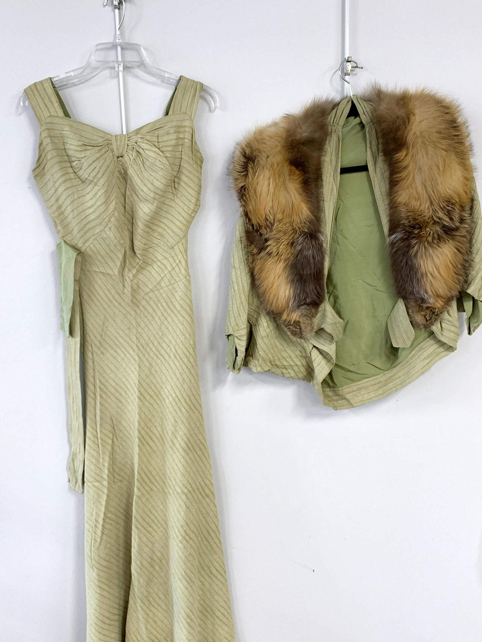 VINTAGE GREEN DRESS MATCHING SWEATER AND CROCHET SHAWL (1 of 6)