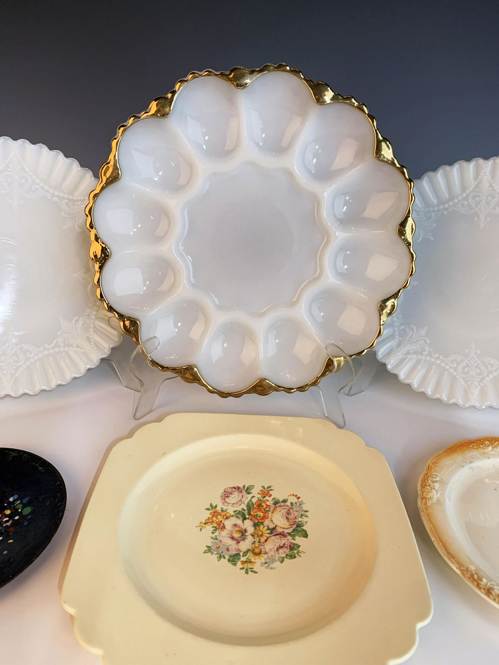 VINTAGE DISHES MILK GLASS DEVILED EGG, CHELSEA POTTERY (1 of 4)