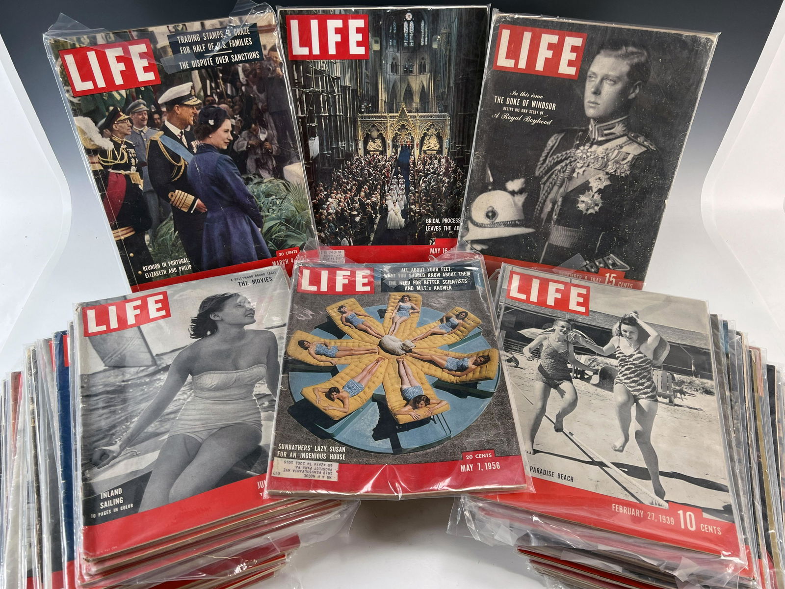 LOT OF 40 LIFE MAGAZINES (1 of 2)