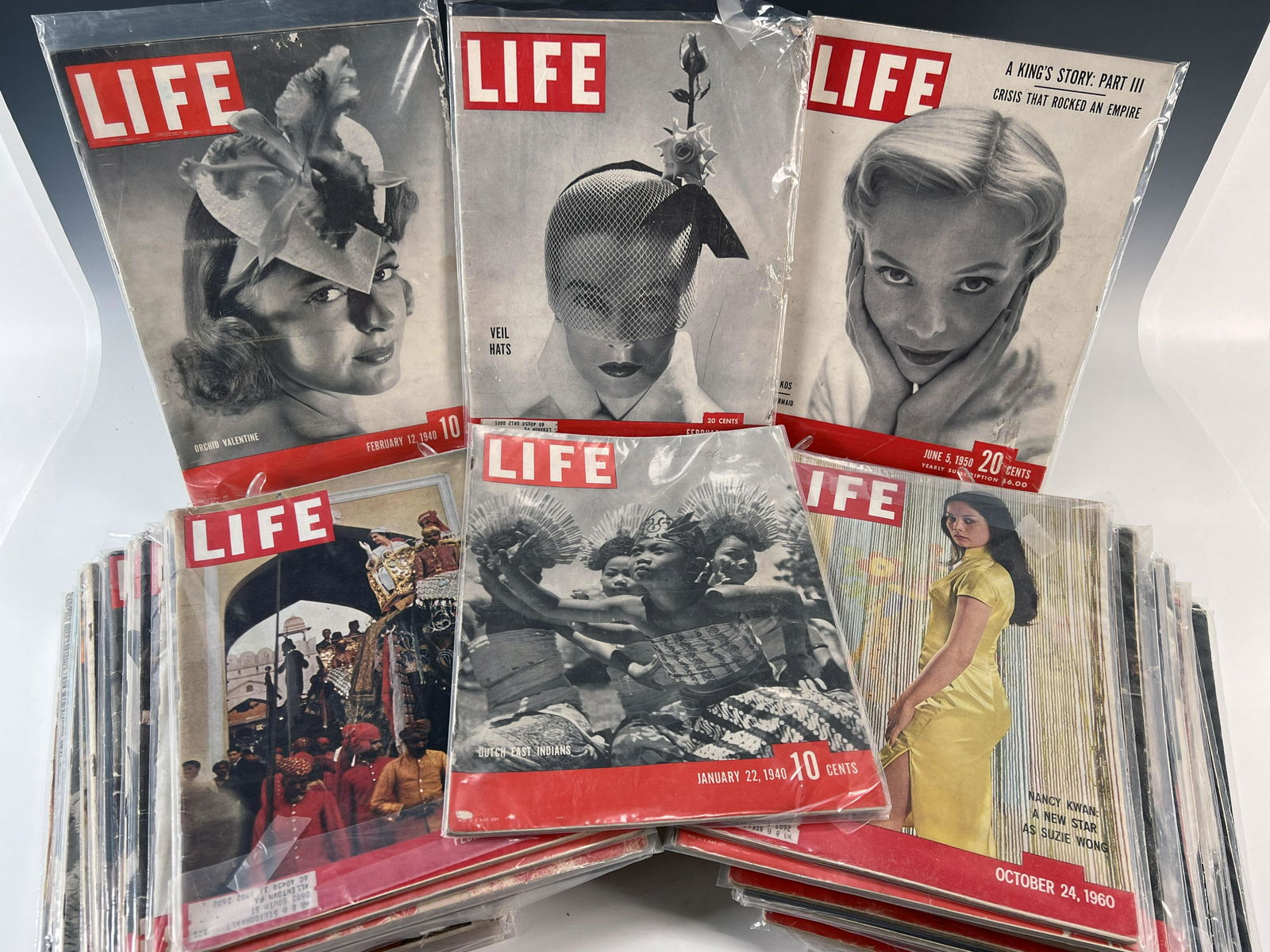 LOT OF 40 LIFE MAGAZINES (1 of 2)
